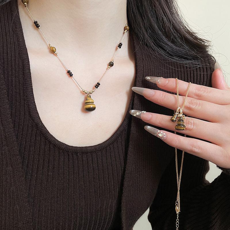 Autumn and Winter Retro Simple Tiger's Eye Stone Beaded Gourd Pendant Necklace Women's Sweater Chain Necklace