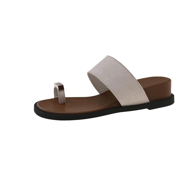 

2025 summer thick bottom height increased by 4cm~ one-word belt outer wear cover toe slope heel fairy wind toe cool slippers girl 35