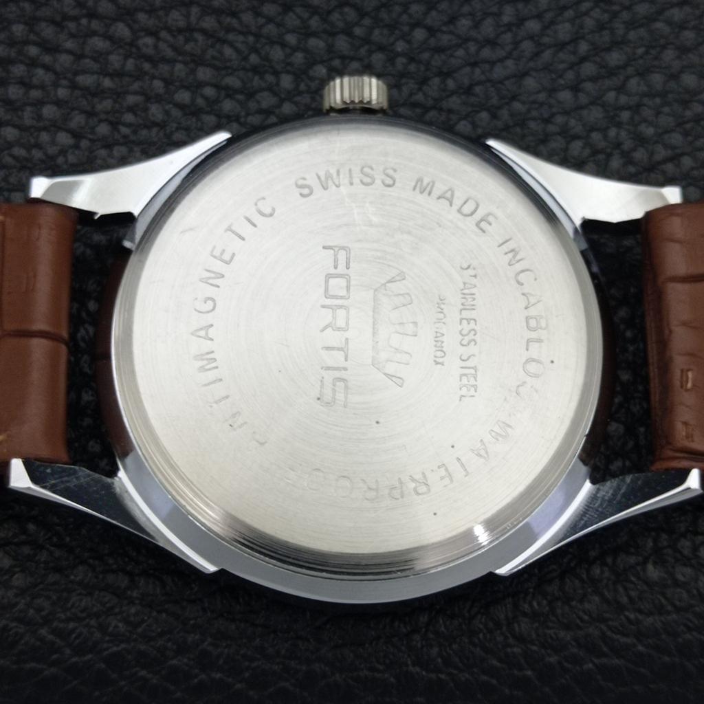 HAND-WINDING VINTAGE SWISS MENS REFURBISHED SILVER COLOR DIAL WATCH A701050-5 R205a-a701050