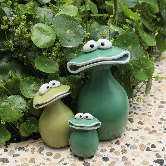 Big Mouth Frog Figurine Resin Frog Family Ornament Waterproof Cartoon Frog Garden Statue for Outdoor Indoor Decor