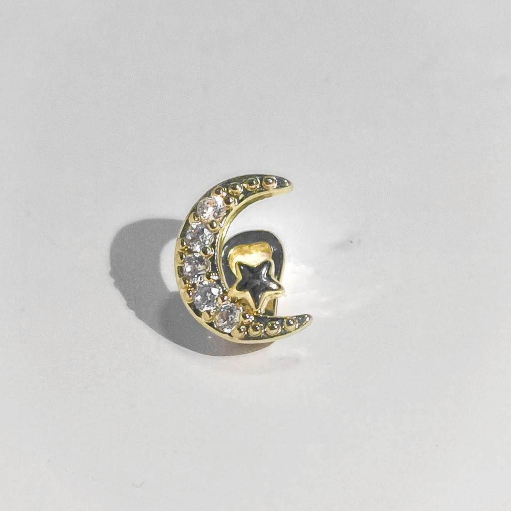 Bestselling Gold Hip Hop Zircon Moon Diamond Tooth Ornament