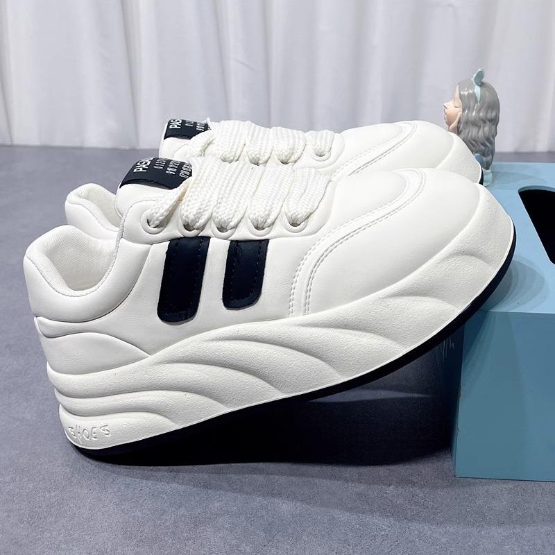 

Little white shoes women s spring and summer new platform bread shoes fashionable versatile sports and leisure board shoes 40 чёрный