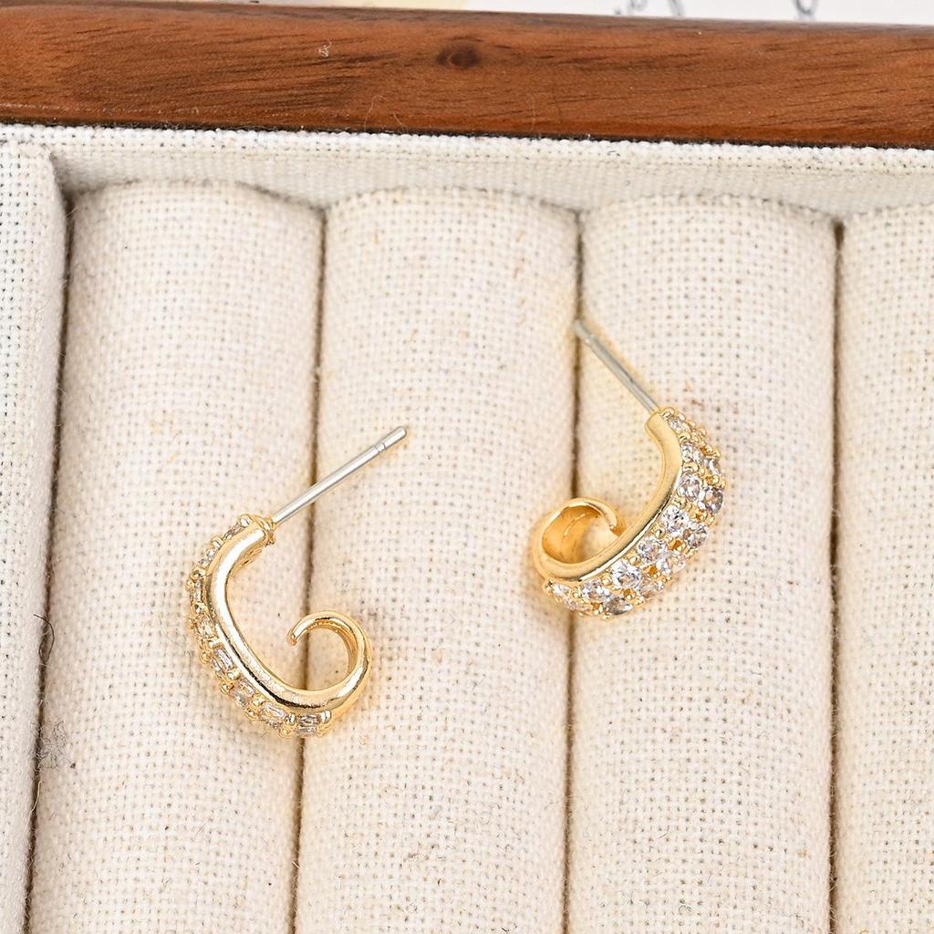 Gold-Plated Diamond Geometric C-Shaped Earrings - Women's High-End Niche Design, Fashionable and Elegant.