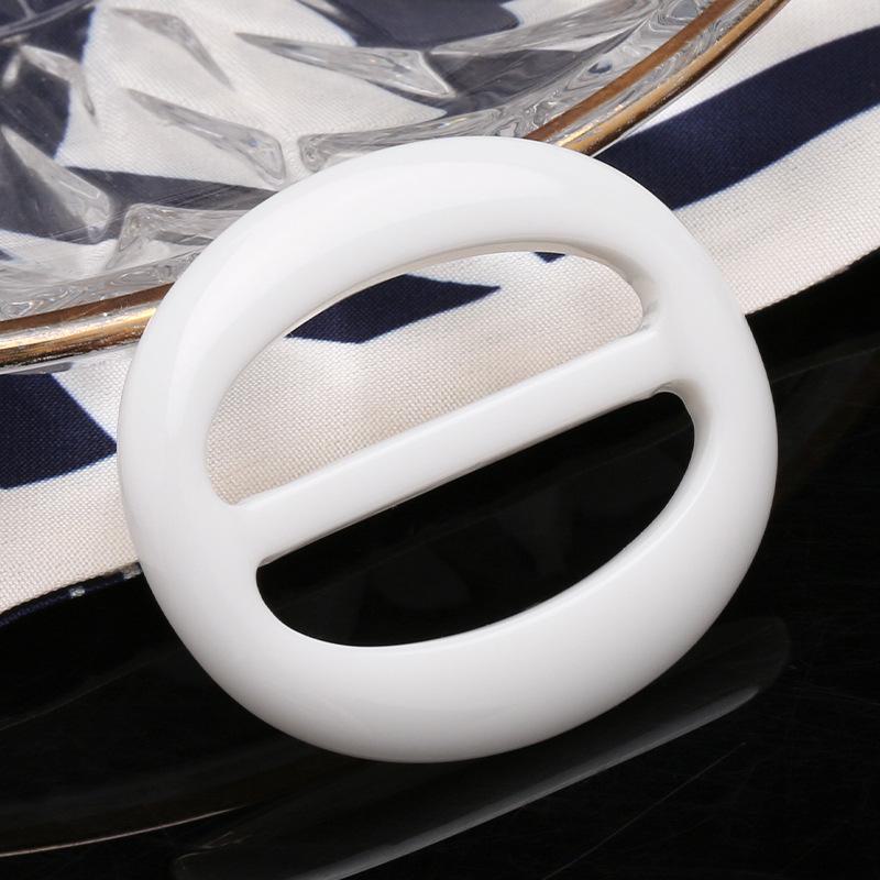 

Универсальная овальная пряжка для шарфа и пальто с регулируемыми тремя скоростями Oval 3cm белый