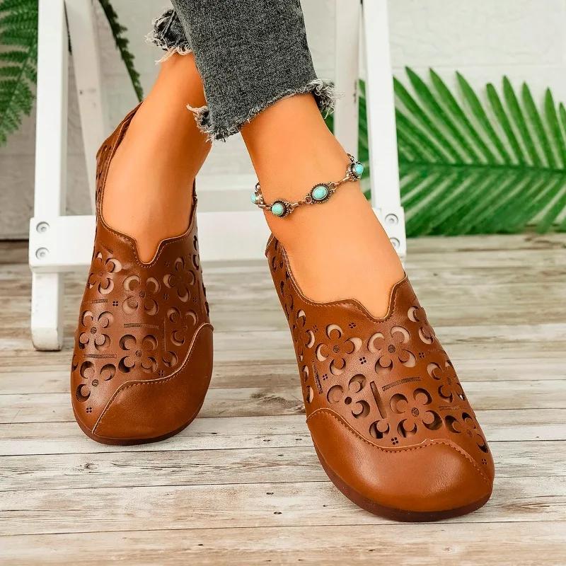 Fashion 2025 Summer Round Toe Slip on Women's Soft Bottom Flats Classics Outdoor Flats for Women Hollow Daily Plus Size Hot Sale Shoes