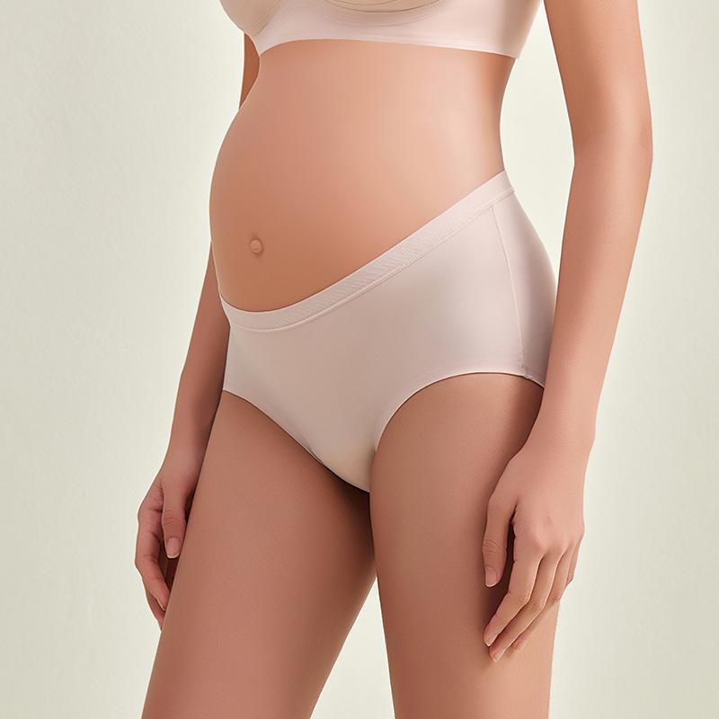 Plus Size Maternity Tummy Support Shorts - Seamless, Breathable, Mid-Waist, Cotton Crotch, Spring/Summer Pregnancy & Postpartum Underwear.