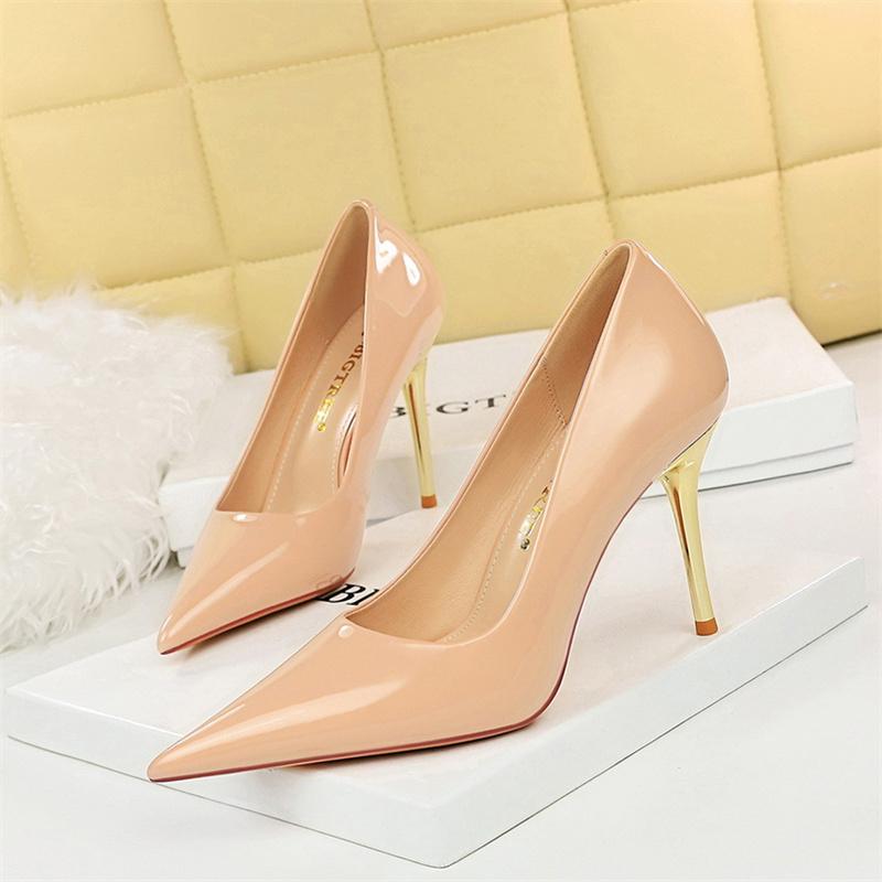 Woman Stylish Simple Metal Heels Pumps Pointed Toe Shiny Patent Leather High Heels Shoes Occupation Office Shoes Stiletto