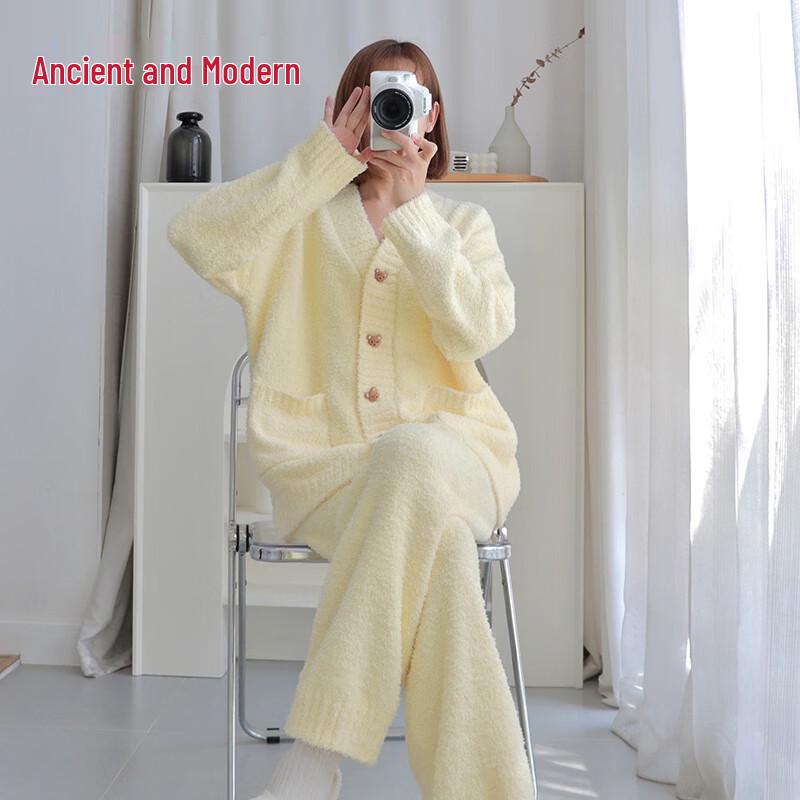 GUJIN Women s Soft Half-Side Velvet Pajama Set One Size