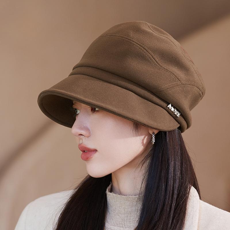 Chic Women's Winter Beanie with Soft Brim - Cozy Knit Fisherman Cap, Ear Protection & Windproof Design for Outdoor Activities