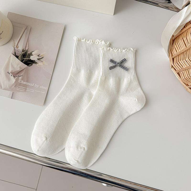 

Plaid Bow-knit Socks - Mid-calf Socks with An Academic Style, Sweet Wooden Ear Embellishments, Multiple Layers of Socks, Without A Core. 1 pair белый