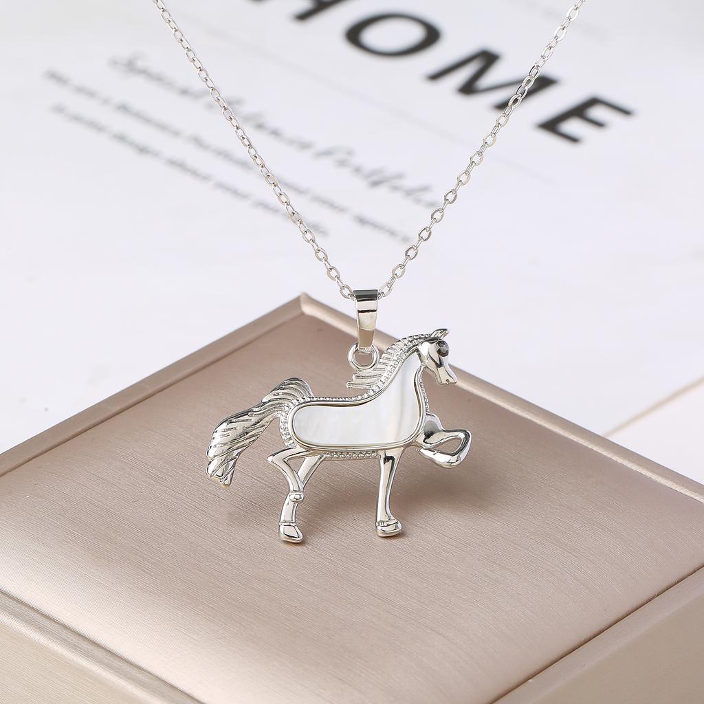 Copper Color Abalone Shell Animal Pendant Necklace Seahorse Gecko Snake Horse Necklace Zircon for Women Men Party Birthday Gift
