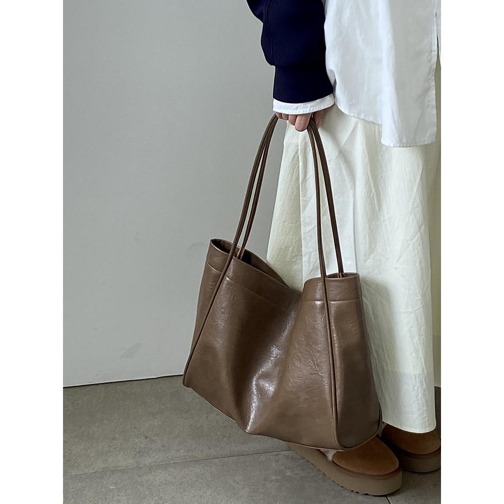 IELGY Korean Version Casual Soft Leather Commuter Fashion Shoulder Tote Bag