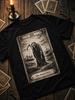 Ausgebranntes Tarot Totenkarte T-Shirt | Gotische Sensenmann-Illustration