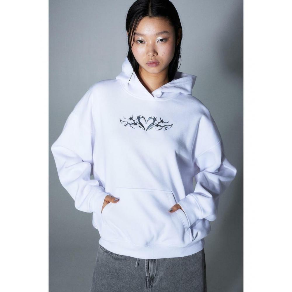 

H&M Design Oversized Hoodie White Heart 1172874002