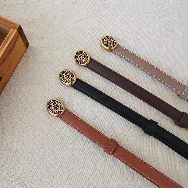 Womens Simple Black Leather Waist Belt With Alloy Closure For Versatile Style