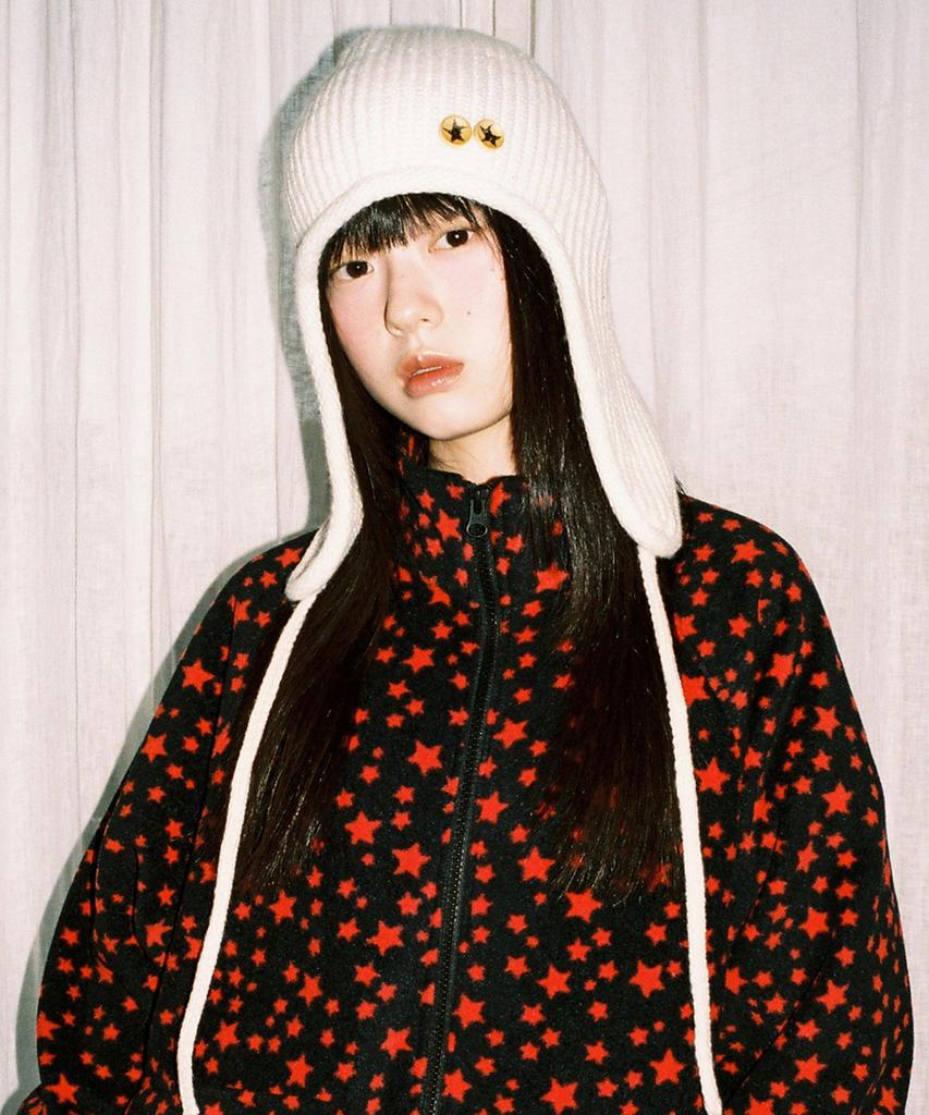 WEBHOUSE Twister Star Button Earflap Beanie - Ivory