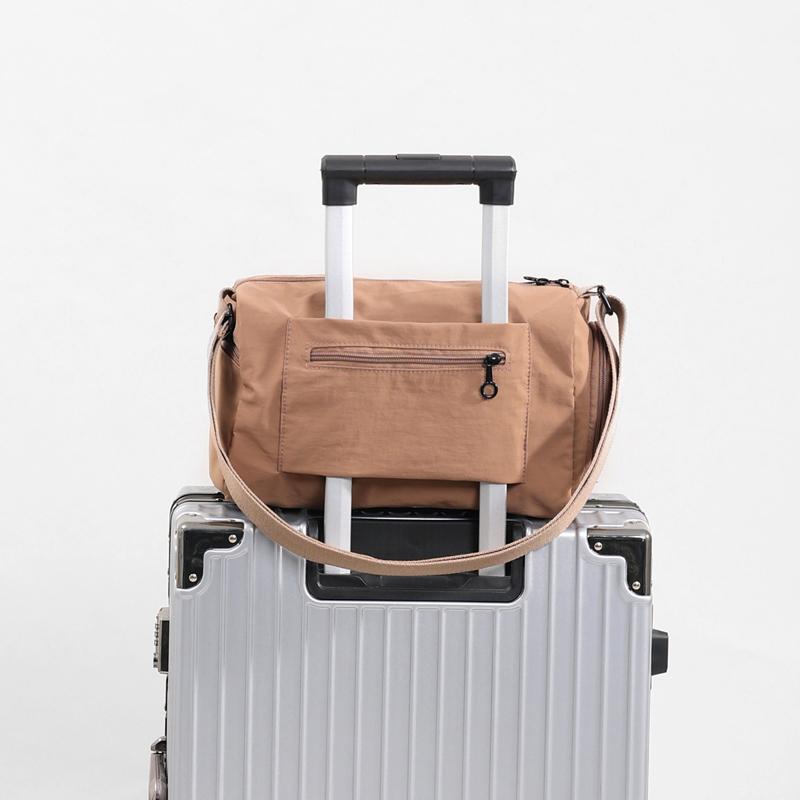 Messenger Bag Women Travel Bag Large Capacity Shoulder Bag Lightweight Nylon Bag