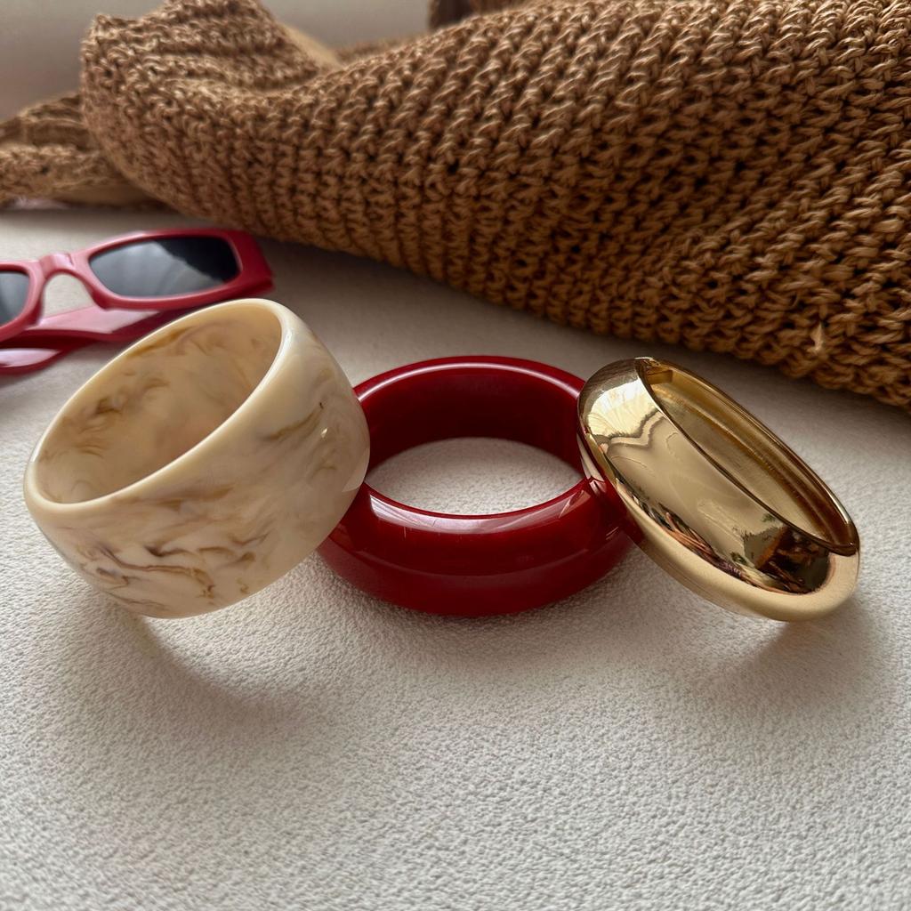Boho Red Beige Acrylic Resin Chunky Bangles for Women on Hand Goth Geometric Charm Wide Hip Hop Metal Cuff Bangles Men Jewelry