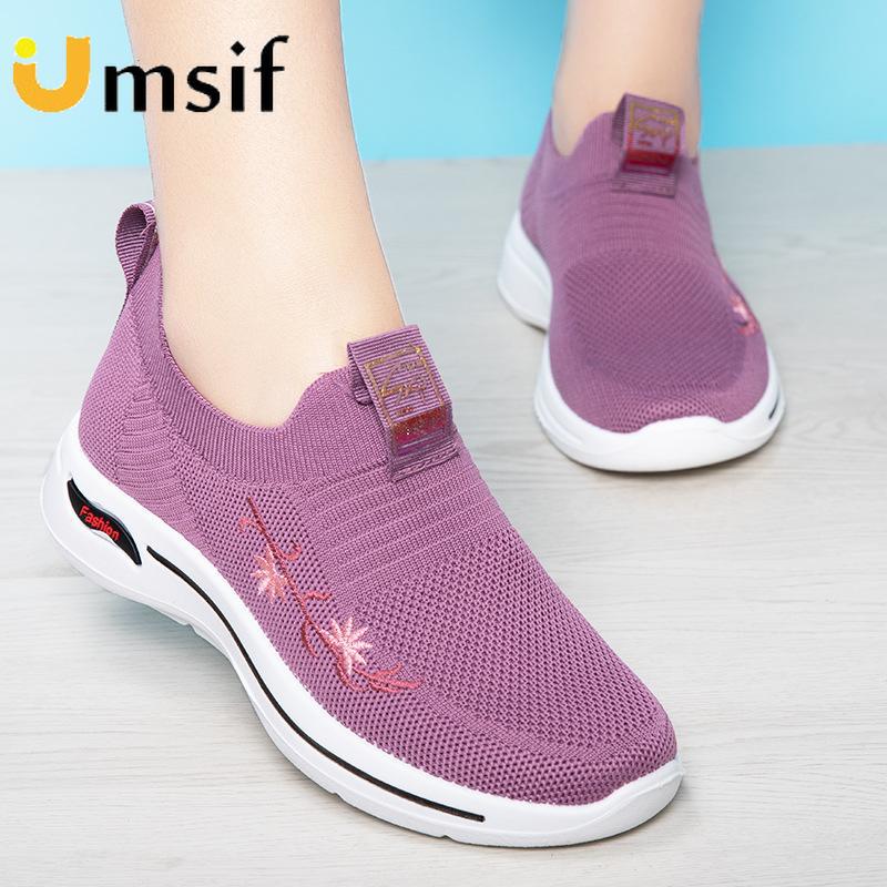 New Breathable Mesh Sneakers Lightweight Soft Sole Comfortable Casual Running Shoes
