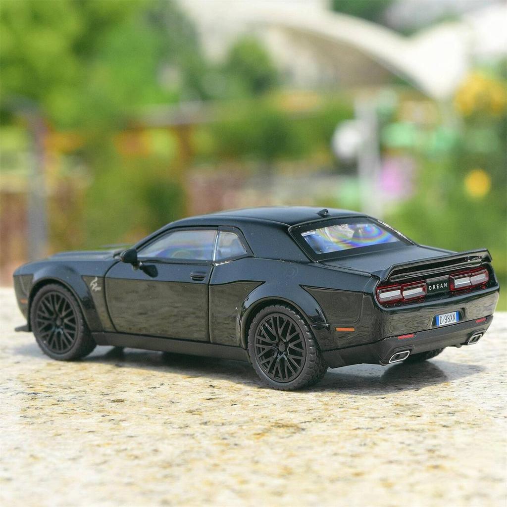 Dodge Challenger SRT Demon Supercar HellCat Simulace Odlévaná a Hračková Vozidla Zvuky a Světlo Autíčko na Zpětný Chod 1:32 Model ze slitiny
