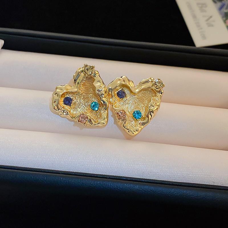 Silver Needle Medieval Round Flower Fringed Earrings Retro Metal Stud Earrings Temperament Light Luxury Earrings Women