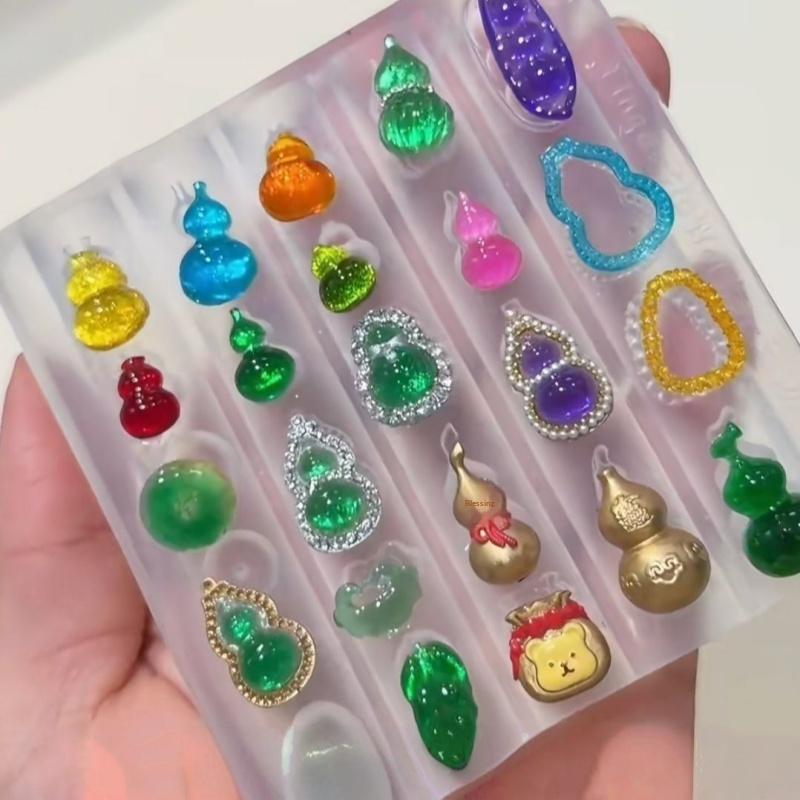 

3D Silicone Nails Mold Diy Nail Art Decorations Calabash Design Manicure Transparent Templates For Nails Jewelry Crafts