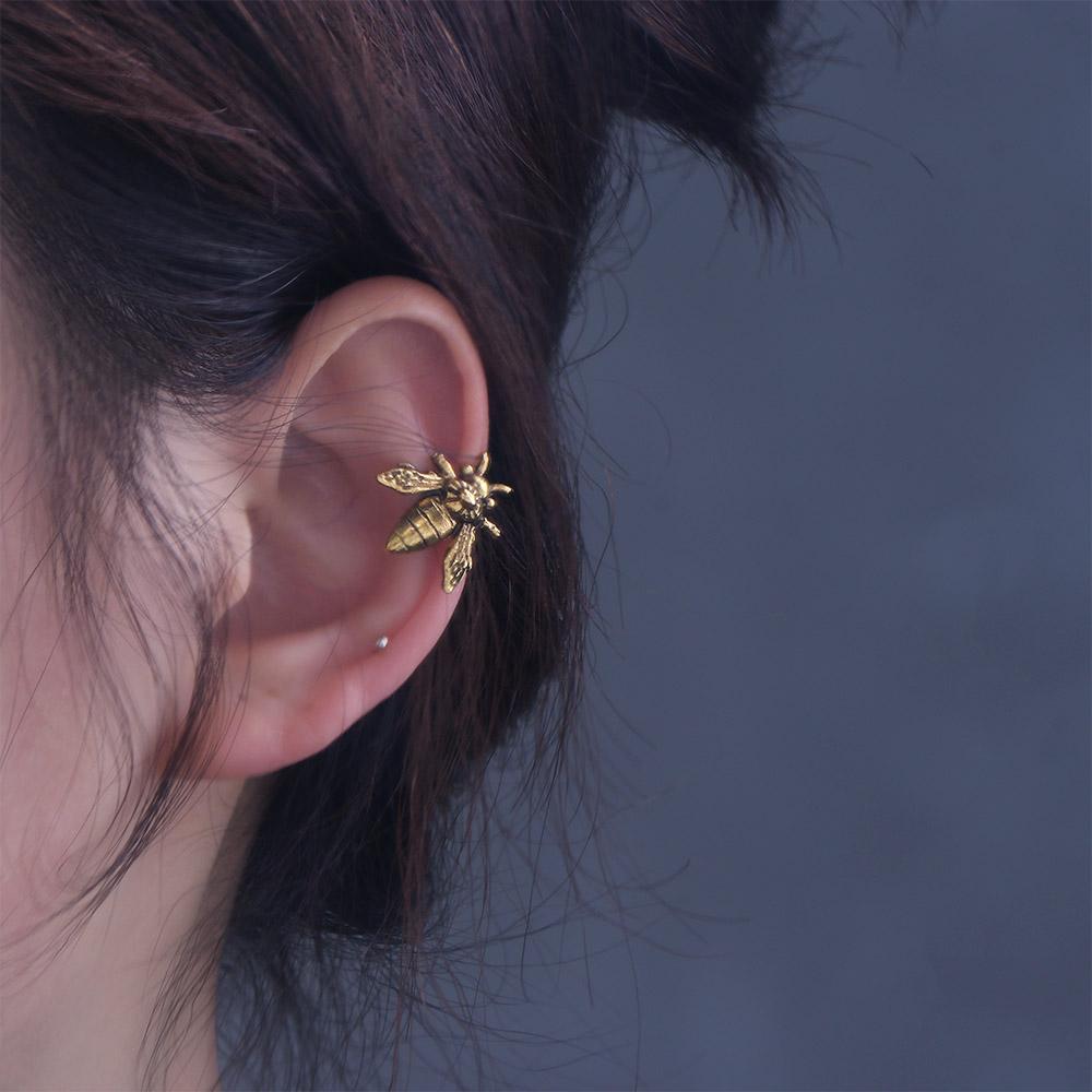 Retro Insect Accessories Gifts For Women No Piercing Ear Cuffs Clip Earrings Stud Earrings Jewelry