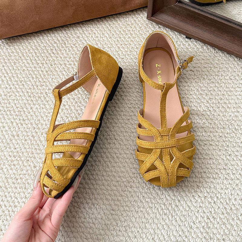 French Hollow Woven Baotou Sandals Women's 2025 New Summer Beautiful Not Tired Feet Roman Sandals Flat Pig Cage Shoes