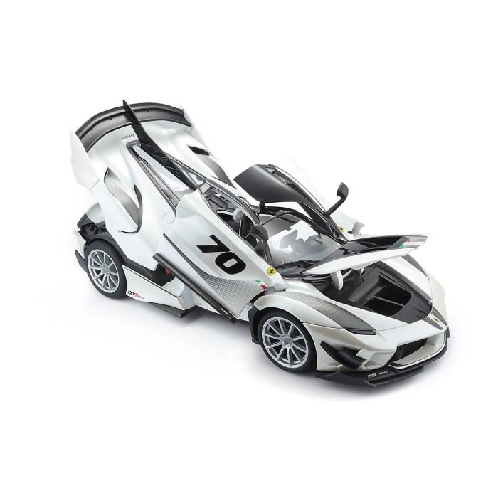 BBURAGO Voiture Ferrari FXX K Evo 1/18ème - Blanc