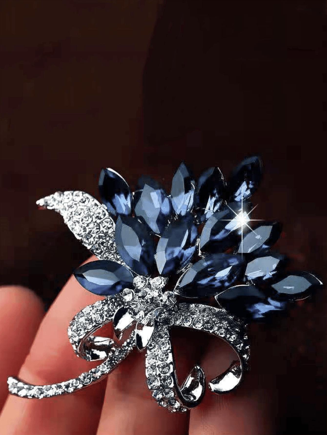 

1pc Elegant Crystal Flower Brooch - Ideal for Scarfs, Shawls and Royal Clothing Accessories Halloween Dress Accessories Pin for Clothes Bag Charm one-size
