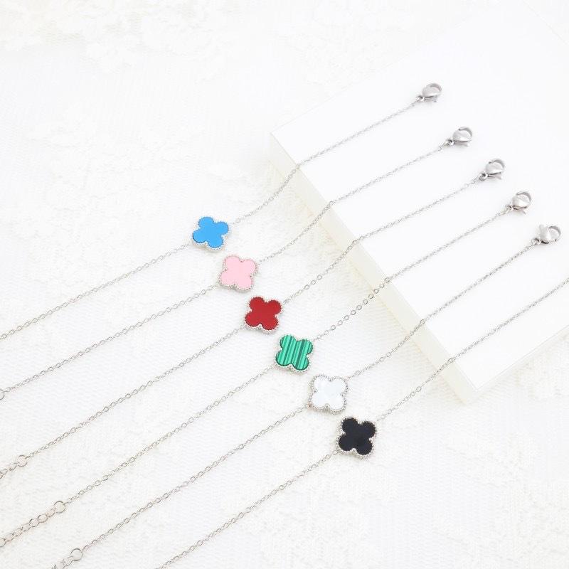 Pulseira de Aço Titânio 13MM Trevo de Quatro Folhas Pulseira Simples Feminina Estilo Jardim de Flor Única Não Desbota Pulseira