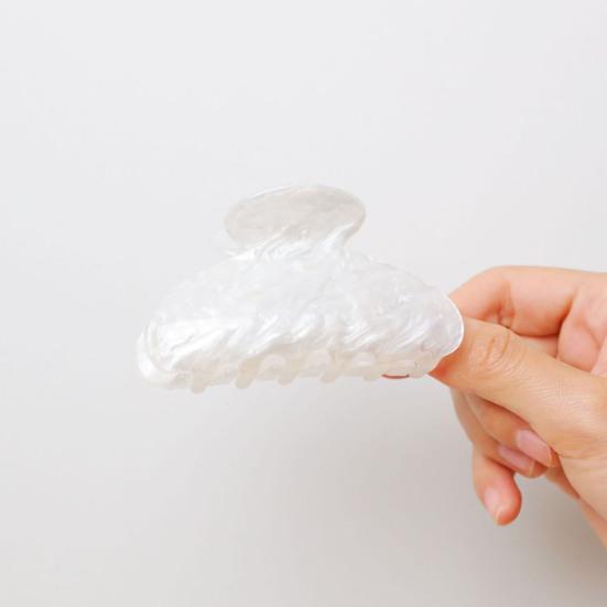 Hair Claw Lightweight No Breakage Strong Reinforced Back Head Hold Spring Pulling No Hair Clip Hair