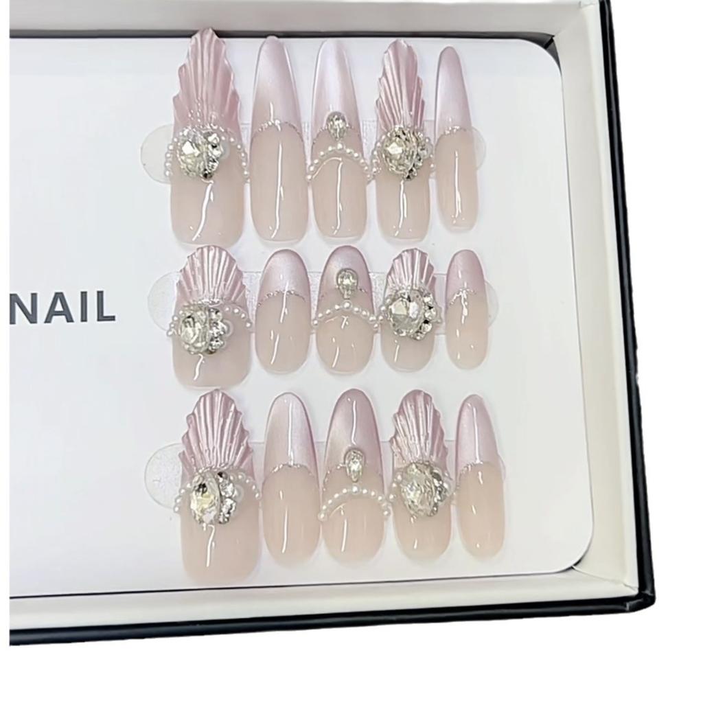 Pure Hand-made Phototherapy Nail Art Purple Cat Eye Shell Wear Nail Finished Cat Eye Nail Art Patch Showing Whiteness and Temperament