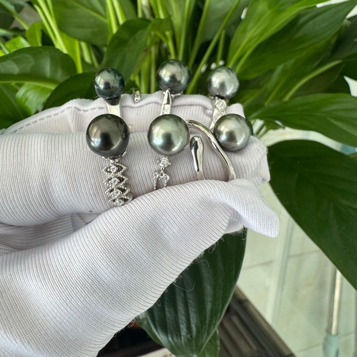 Таитянские жемчужины 9-10 мм, Идеально круглые, Легкий зеленоватый оттенок, Почти безупречные, Серебряная оправа кольца, Уникальный дизайн Adjustable Opening