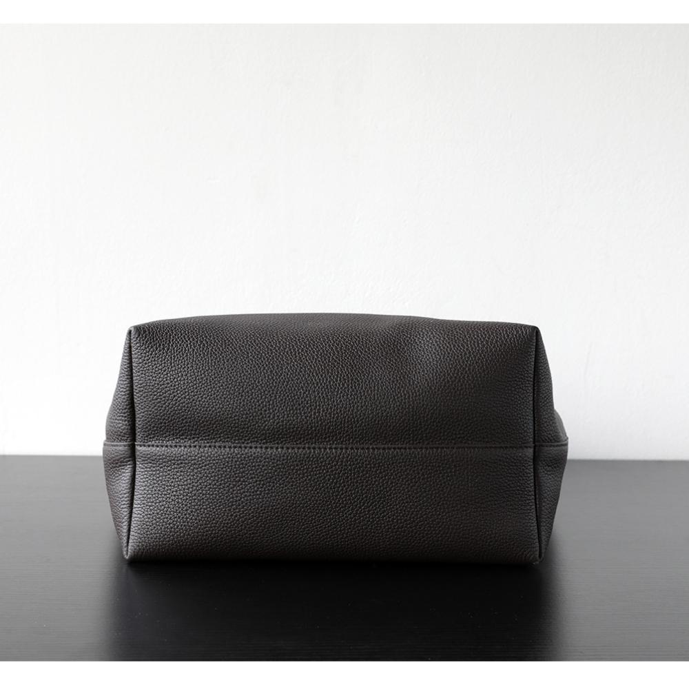 Niche light luxury imported first-layer cowhide underarm bag minimalist loose lazy shoulder bag simple handbag bag