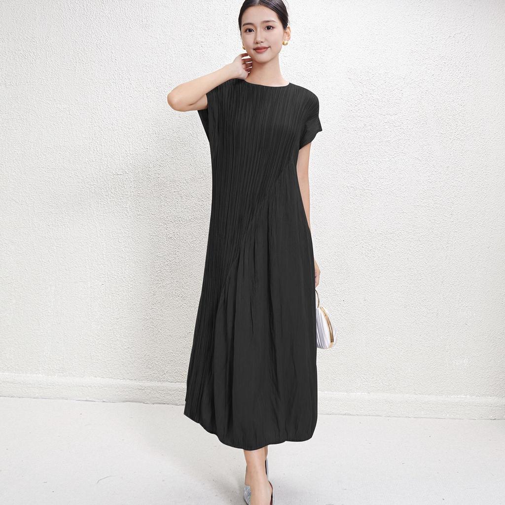 Miyake Summer Sleeveless Pleated A-Line Dress with a Waist-Cinching Round Neck Design