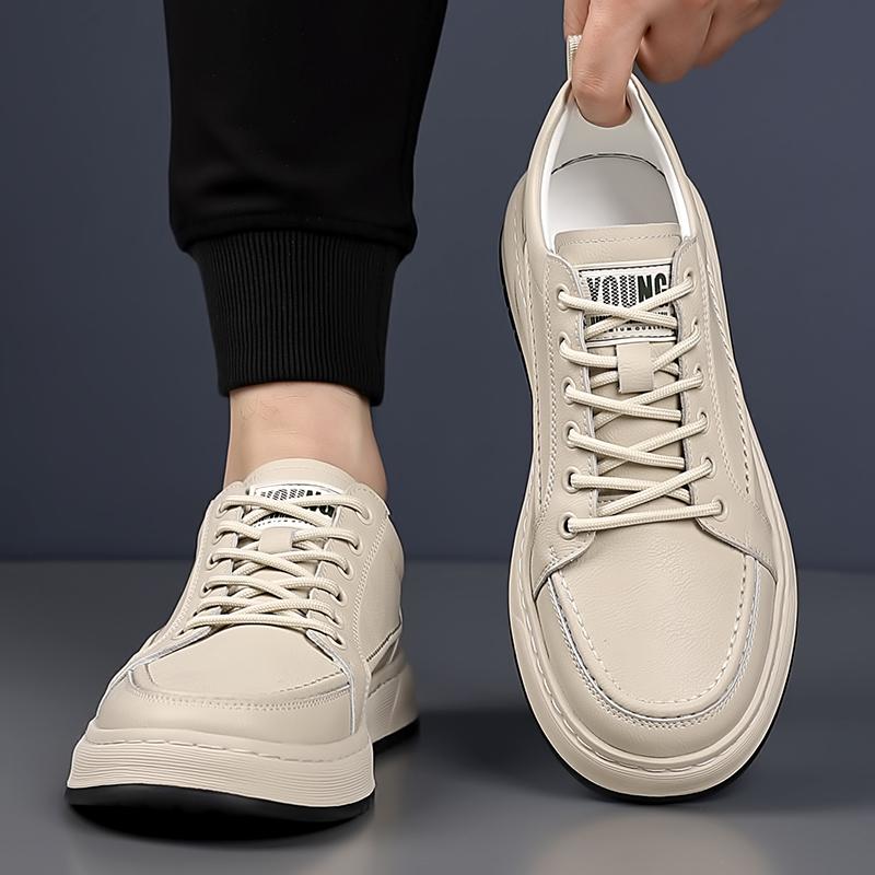 Fashion New Men Leather Flats Handmade Mens Skate Shoes Casual Round Toe Sneakers Luxury Brand Man Walking Footwear Men Casual Shoes