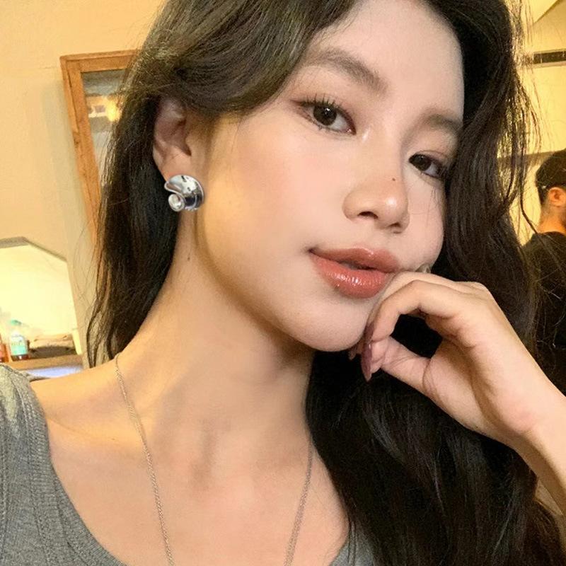 Curved Gold Stud Women'S Light Luxury High-End Matsumoto Enai Same Same Style