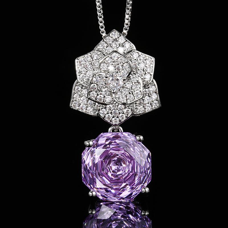 

Ювелирный набор с подвеской в форме лепестка Роланда с имитацией огранки «роза», основной камень 12 мм