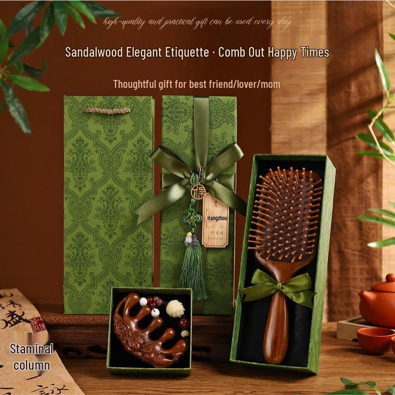 Wooden Comb Gift Box: Elegant Mother's Day Gift for Moms, Mothers-in-law, and Female Employees