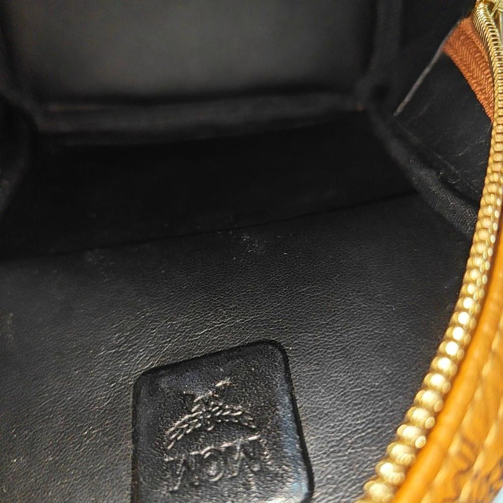[Pre-Owned] Classic Allover Logo Studded Three-In-One Coated Canvas Shoulder Crossbody Backpack - Good #AEYUW