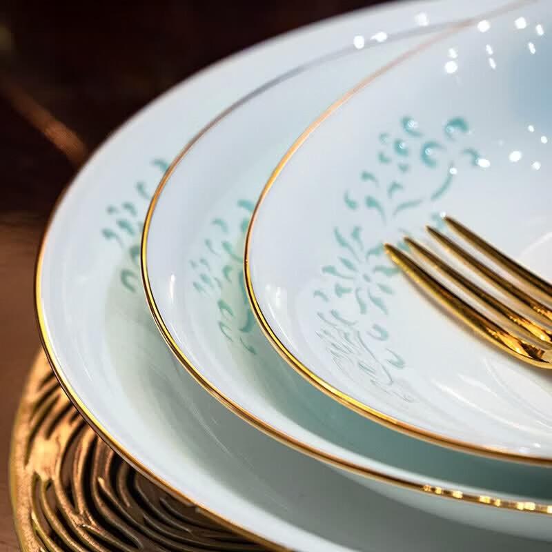 Jingdezhen Underglaze Linglong Ceramic Dinnerware Set