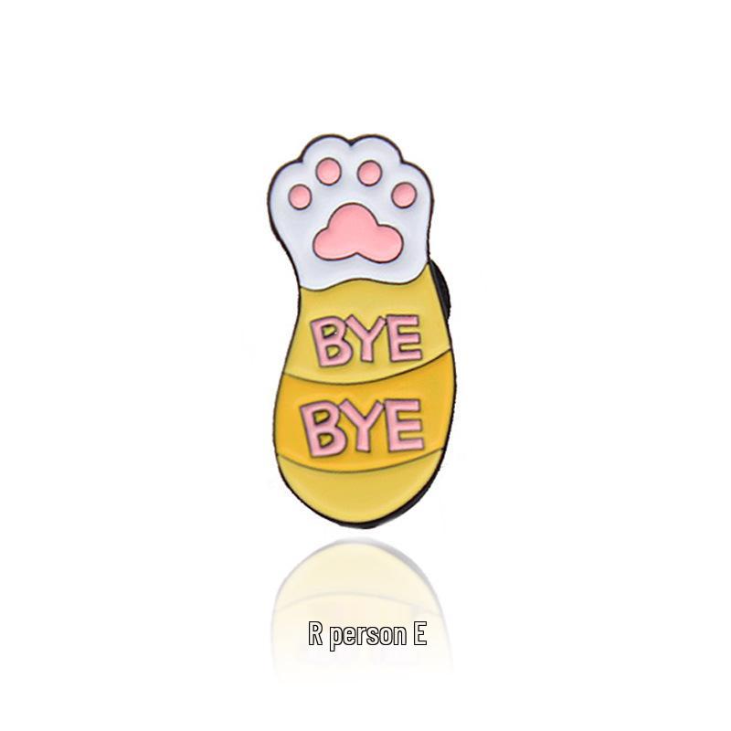 Trendy Cartoon Cat Hide-and-Seek Spaceship Brooch