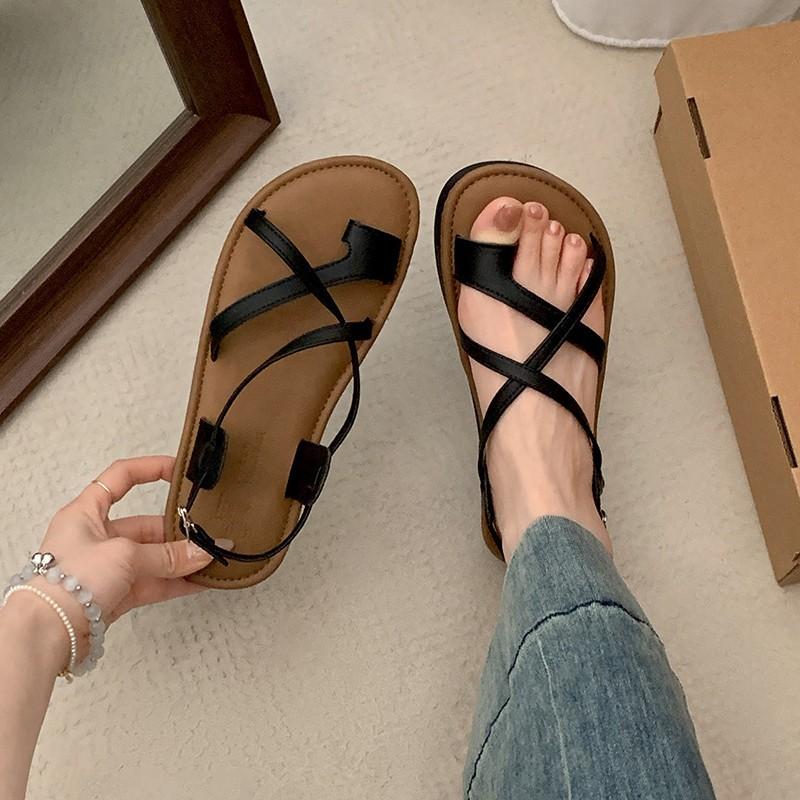 Fashion and lightweight black French non-slip flat sandals women's 2025 new summer versatile high-end Roman shoes