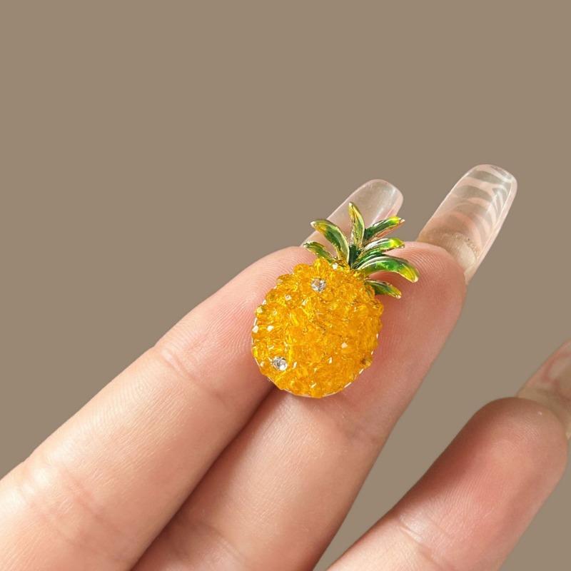 Full Diamond Glass Brooch - Luxury and Niche Clothing Accessory - Anti-glare Waist-hugging Button Brooch