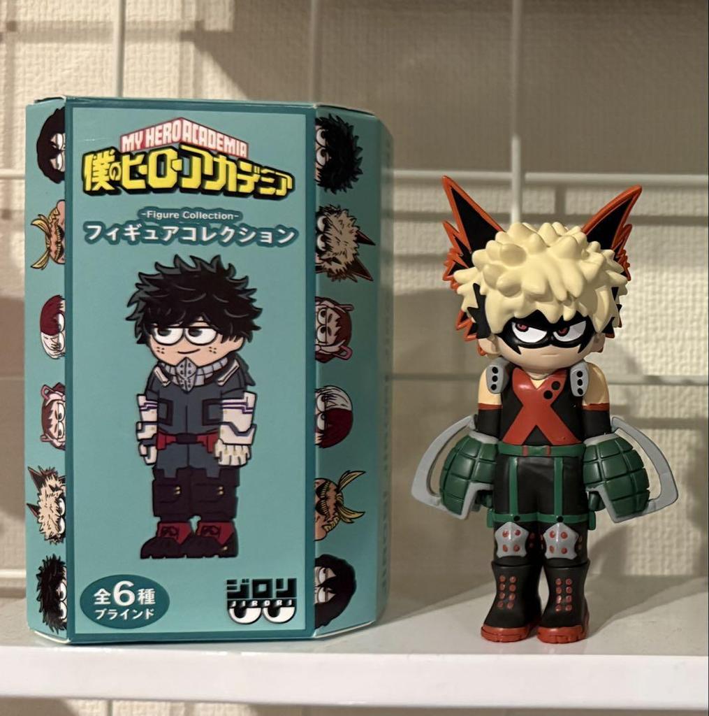 [USED] My Hero Academia Bakugo Katsuki Giroli Mini Figure x 1, Postcards x 7