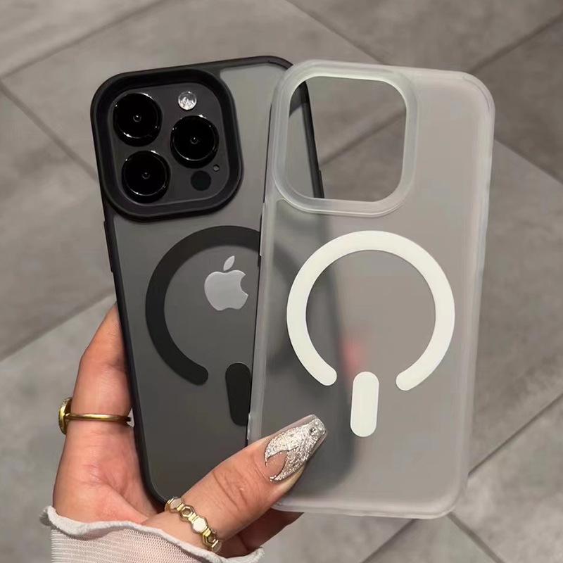 Applicable To IPhone16Pro Mobile Phone Case Matte Magnetic Large Hole 15 Semi-translucent Skin Feeling 13Pro Full-inclusive Hard Shell