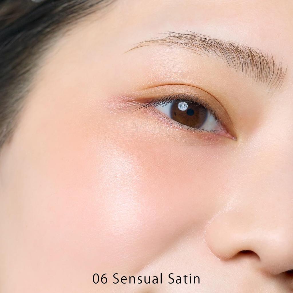 to/one Petal Float Blush 06 Sensual Satin Cheek Powder Cheek for a lustrous, three-dimensional look