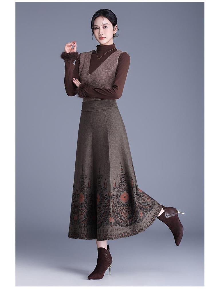 Dámské stylové vlněné pletené šaty s splývavou áčkovou midi sukní, novinka podzim/zima 2025