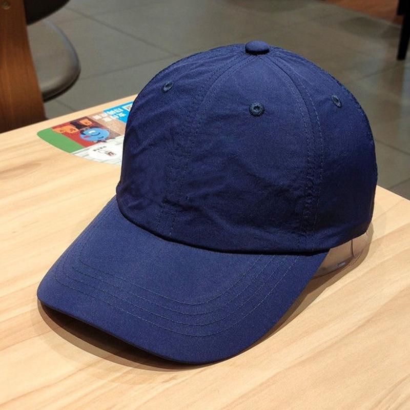 

Дышащая быстросохнущая бейсболка унисекс для занятий спортом на открытом воздухе и защиты от солнца для женщин и мужчин Adjustable темно-синий